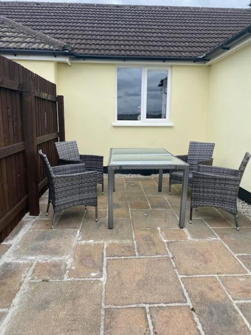 Bungalow In Pillaton Saltash Exteriör bild